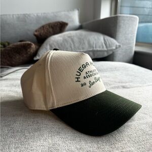 Huega House Vintage / trucker style SnapBack